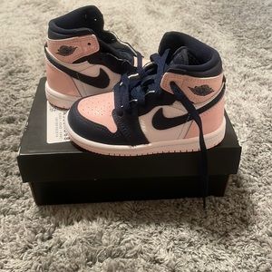 Nike Jordan 1 atmosphere